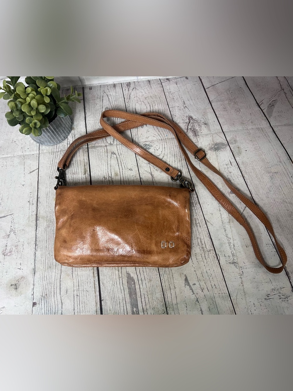 Bed Stu Roan Cadence Antiqued Brown Leather Organizer Crossbody Purse Wallet